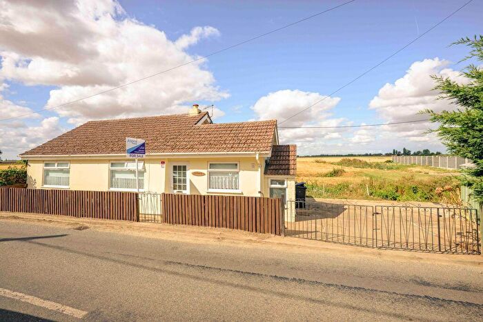 2 Bedroom Detached Bungalow For Sale In Dovecote Road, Upwell, Wisbech, Norfolk, PE14