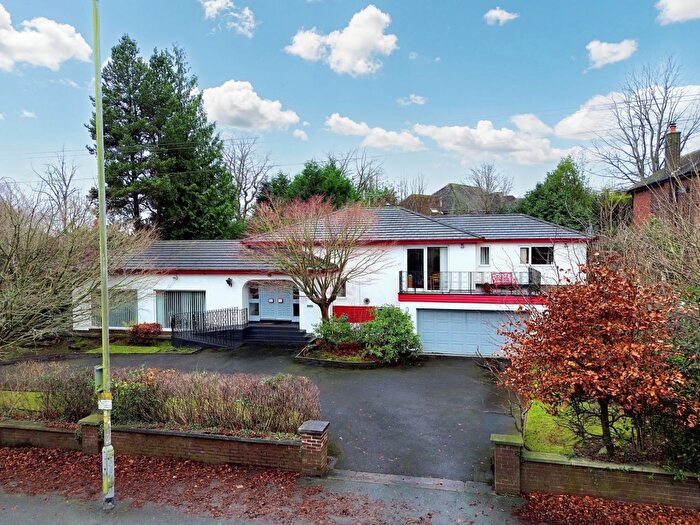 3 Bedroom Detached House For Sale In Higher Lane, Whitefield, M45