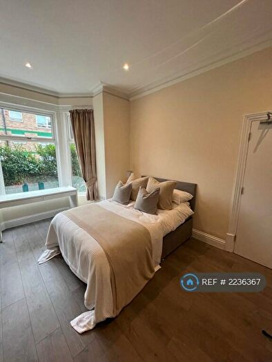 Studio To Rent In Brook Street, Luton, LU3