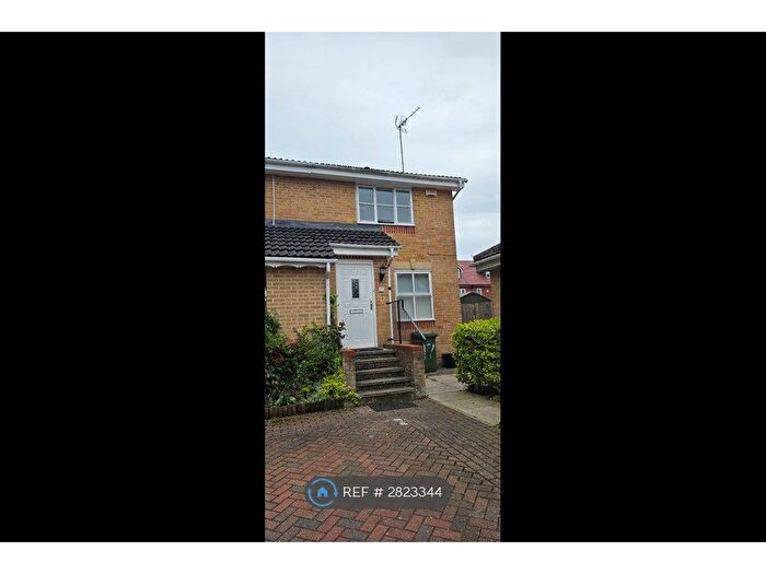 2 Bedroom Terraced House To Rent In Helegan Close, Orpington, BR6