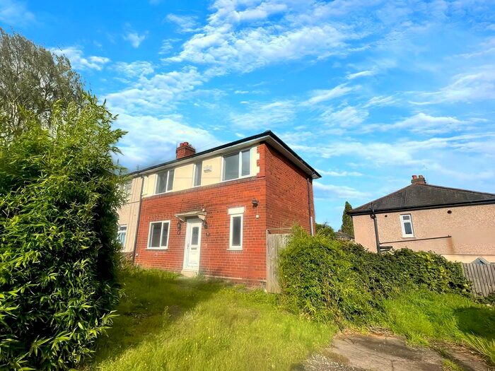 3 Bedroom Semi-Detached House To Rent In Nagersfield Road, Brierley Hill, West Midlands, DY5