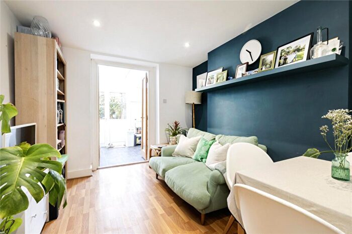 1 Bedroom Apartment To Rent In Florence Street, Canonbury, London, N1