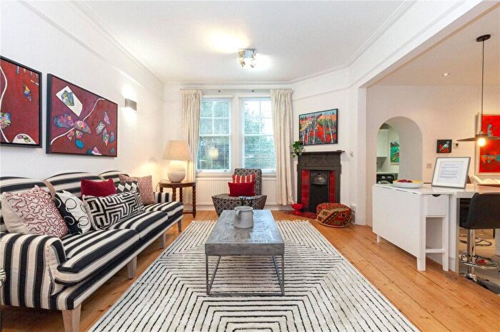 3 Bedroom Apartment To Rent In Banbury Road, Summertown, OX2