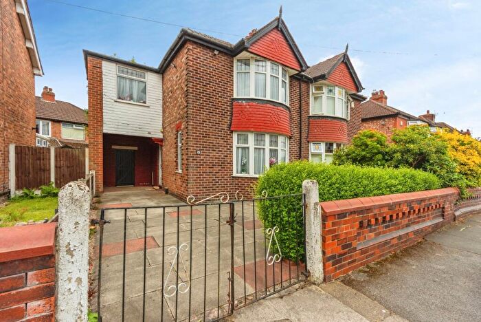 3 Bedroom Semi-Detached House For Sale In Stuart Road, Stretford, Manchester, Greater Manchester, M32