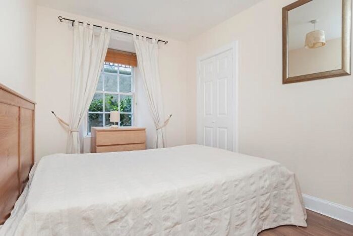 1 Bedroom Flat To Rent In East Fountainbridge, Edinburgh, EH3