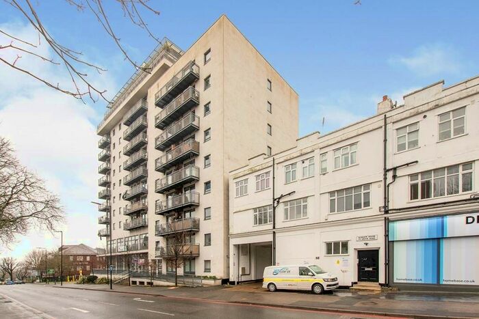 2 Bedroom Flat To Rent In Sutton Park Road, Sutton, Surrey, SM1