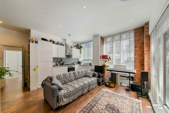 2 Bedroom Apartment To Rent In Haggerston London, E8