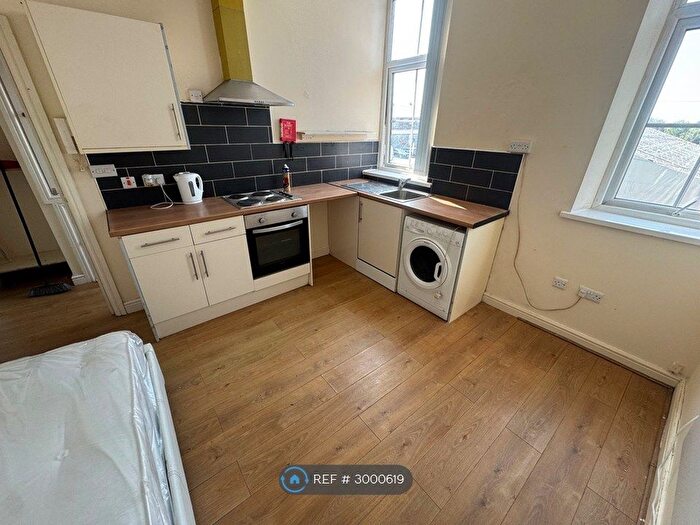 Studio To Rent In Elm St, Burnley, BB10