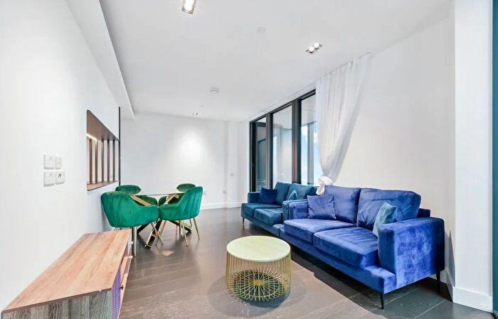 2 Bedroom Flat To Rent In Marsh Wall, London, E14