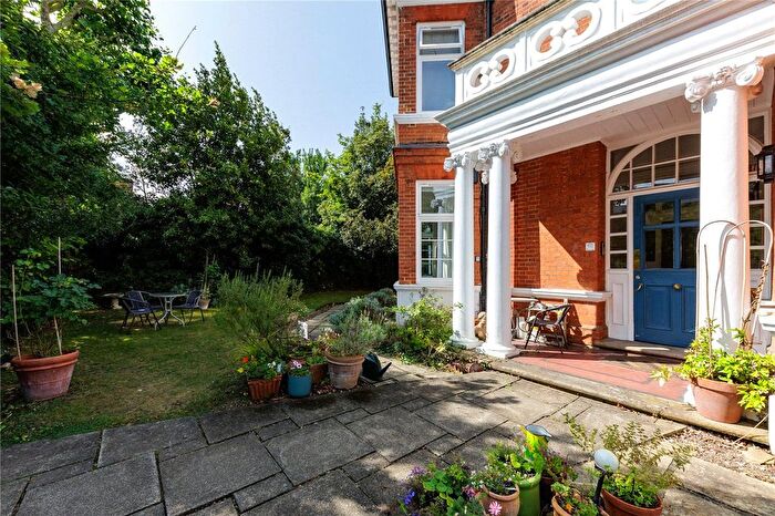 1 Bedroom Flat For Sale In Gwendolen Avenue, London, SW15