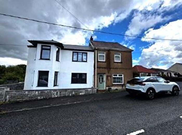 4 Bedroom House For Sale In Black Lion Road, Gorslas, Llanelli, SA14
