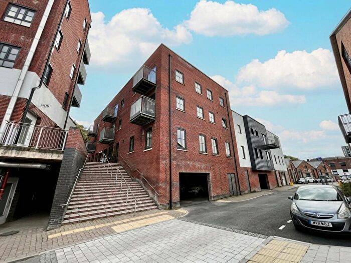 2 Bedroom Flat To Rent In Arnos Vale, Paintworks, BS4
