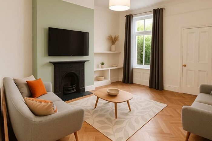 5 Bedroom House To Rent In Pershore Road, Selly Park, Birmingham, West Midlands, B29