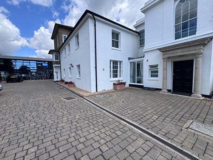 1 Bedroom Flat For Sale In Amelia Court, Union Place, Worthing, BN11