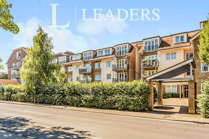 2 Bedroom Flat To Rent In Harlands Road, Haywards Heath, RH16