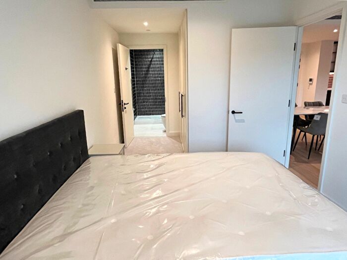 2 Bedroom Apartment To Rent In Royal Crest Avenue, London, E16