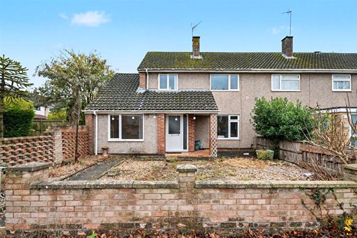 3 Bedroom End Terrace House To Rent In Taunton Avenue, Corby, NN18