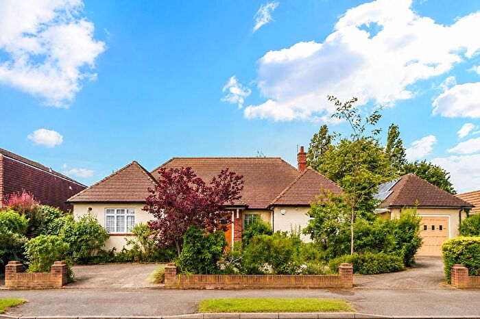 3 Bedroom Detached Bungalow For Sale In Kingsmead Avenue, Worcester Park, KT4
