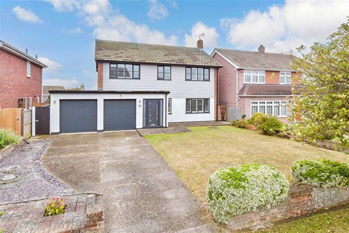 3 Bedroom Detached House For Sale In Daryngton Avenue, Birchington, Kent, CT7