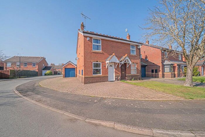 2 Bedroom Semi-Detached House For Sale In Chivington Close, Shirley, B90