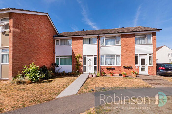 3 Bedroom Terraced House For Sale In Sunderland Road, Maidenhead, Berkshire, SL6