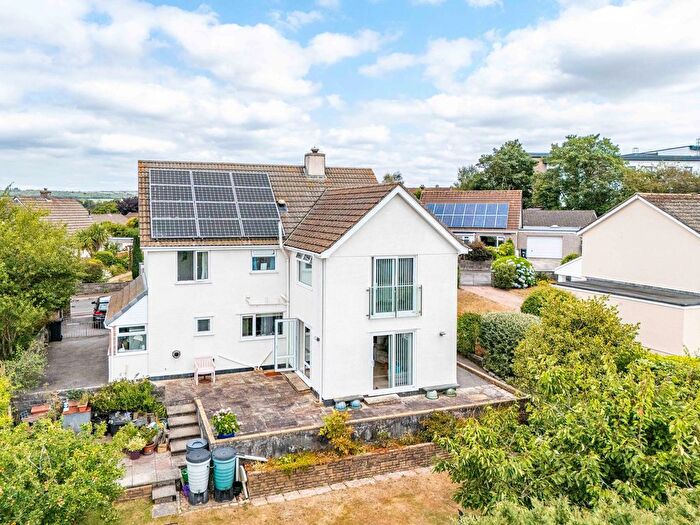 5 Bedroom Detached House For Sale In Pendean Close, Liskeard, PL14