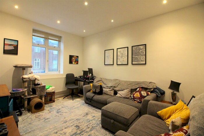 1 Bedroom Flat To Rent In High Street, Ruislip, HA4