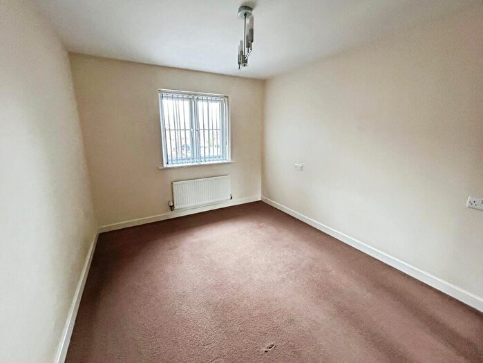 1 Bedroom Apartment For Sale In Kelstern Close, Bolton, BL2