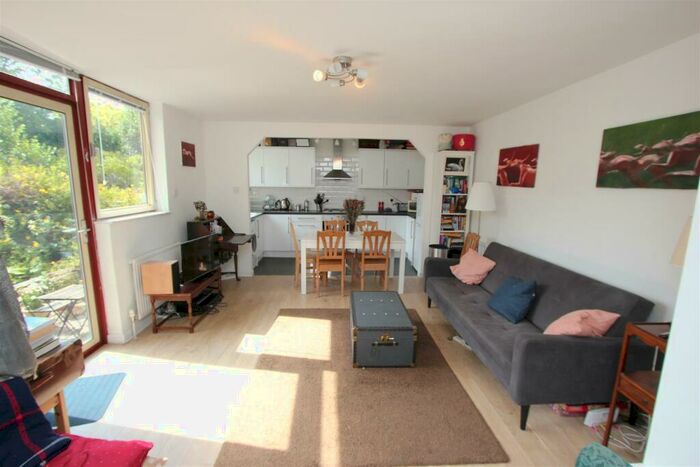 1 Bedroom Apartment To Rent In Spice Court, Quay, West Wapping, E1W