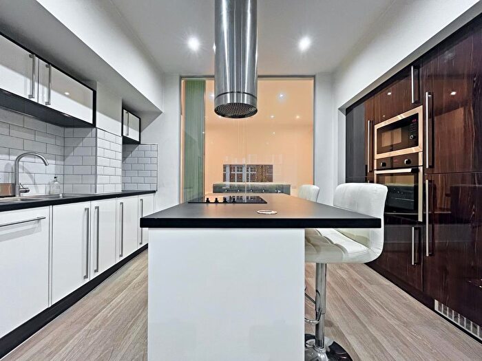 Studio To Rent In York Place, Leeds, LS1