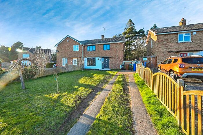 3 Bedroom Semi-Detached House For Sale In Egmanton Road, Meden Vale, Mansfield, Nottinghamshire, NG20