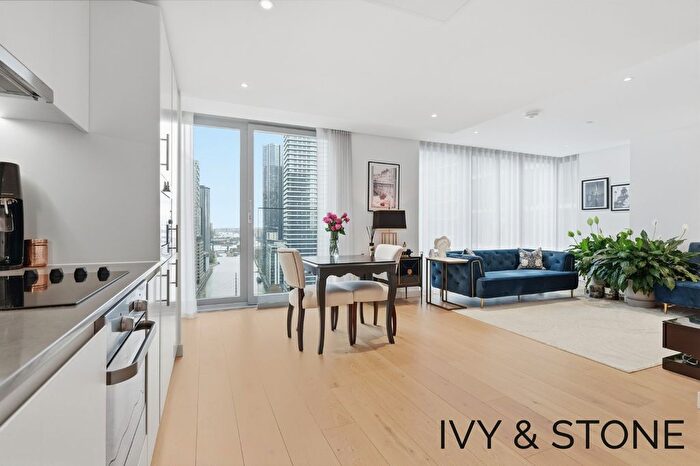 2 Bedroom Flat For Sale In Marsh Wall, London, Greater London, E14