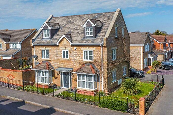 5 Bedroom Detached House For Sale In Hazel Farm, SO40