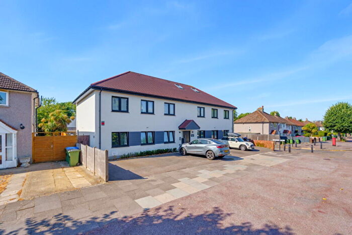 2 Bedroom Flat For Sale In Rochester Way, SE9