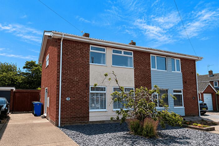 3 Bedroom Semi-Detached House For Sale In Kirby Cane Walk, Lowestoft, NR32