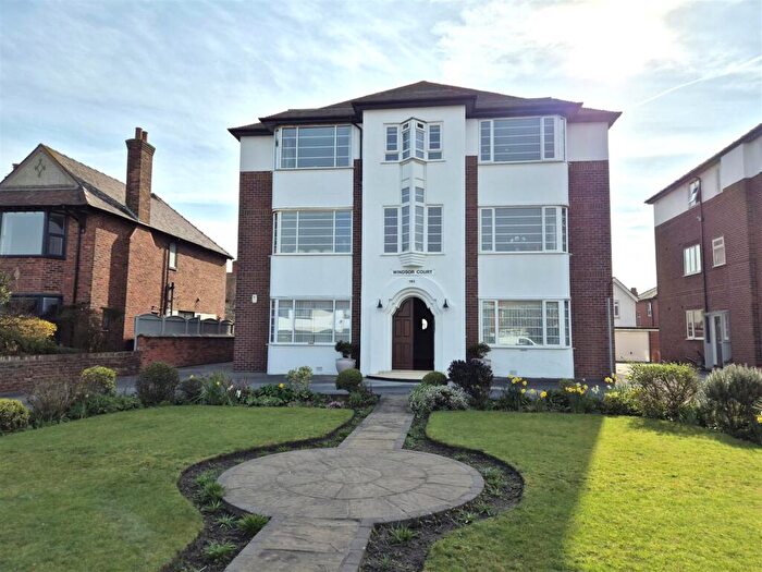 2 Bedroom Apartment For Sale In Clifton Drive South, Lytham St. Annes, FY8