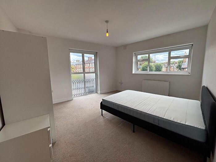 2 Bedroom Maisonette To Rent In Croxted Road, West Dulwich, London, SE21