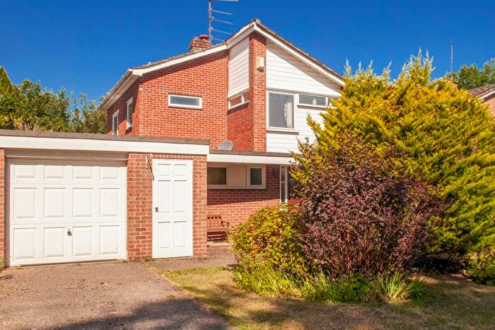 3 Bedroom Detached House For Sale In Mountfield, Goring On Thames, RG8