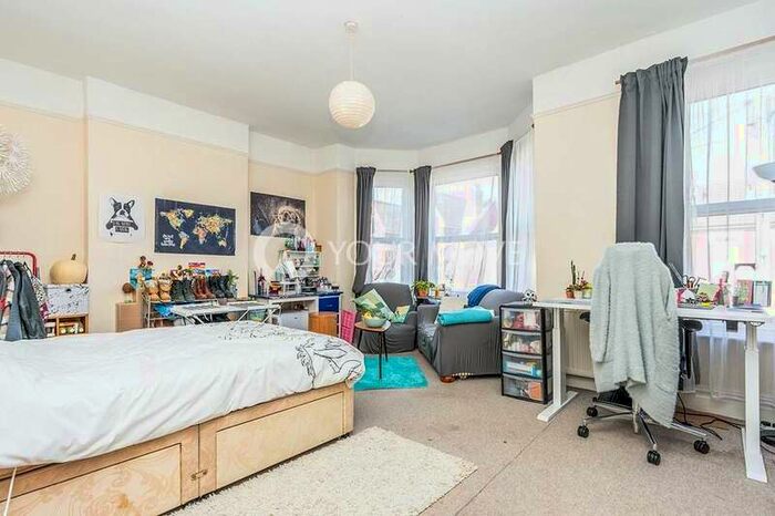 5 Bedroom Detached House To Rent In Alma Road, Southampton, SO14