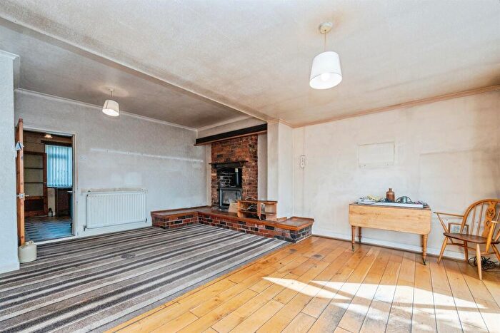 4 Bedroom Detached House For Sale In Summerfield Lane, Kidderminster, DY11