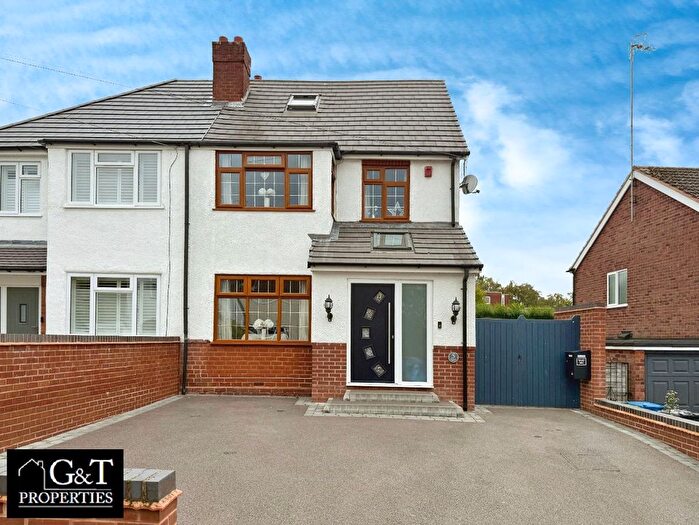 4 Bedroom Semi-Detached House For Sale In Sunridge Avenue, Wombourne, Wolverhampton, WV5