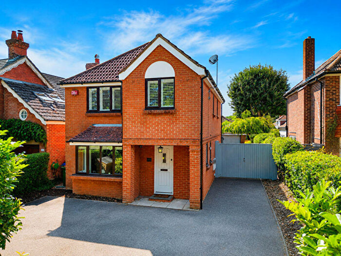 4 Bedroom Detached House For Sale In Barnes Lane, Southampton, SO31