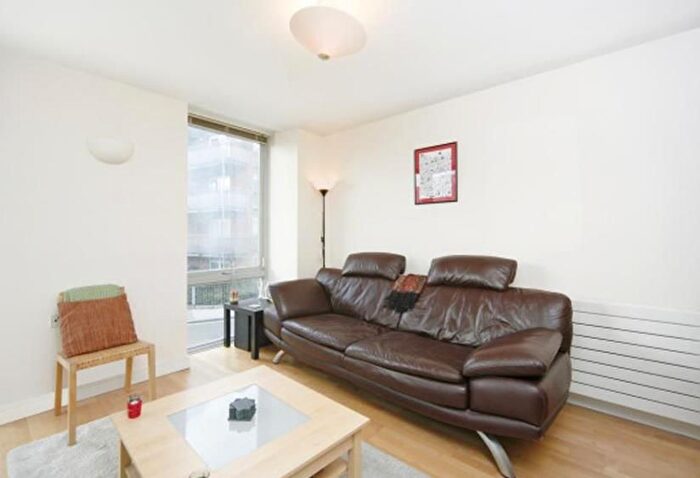 2 Bedroom Flat To Rent In Carburton Street, Fitzrovia, London, W1W