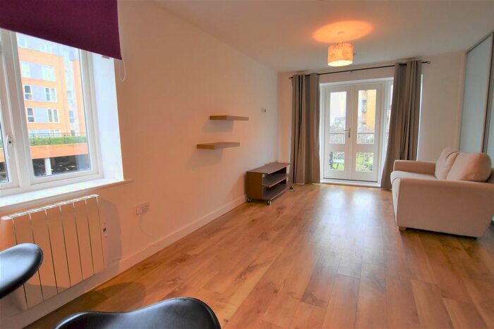 2 Bedroom Flat To Rent In Hurley House, West Drayton, UB7