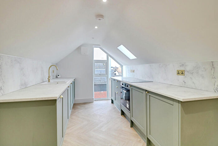 1 Bedroom Apartment To Rent In Elmsleigh Drive, Leigh-on-Sea, SS9