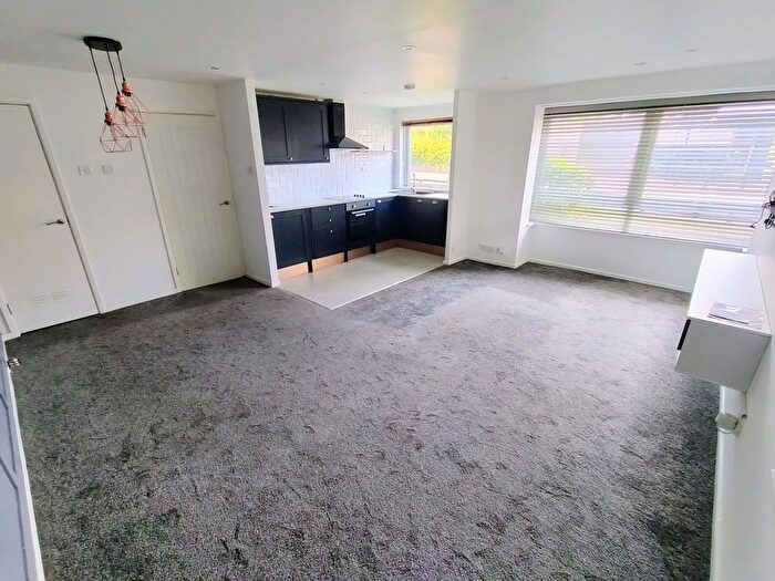 2 Bedroom Flat To Rent In Mount Road, Tettenhall Wood, Wolverhampton, WV6