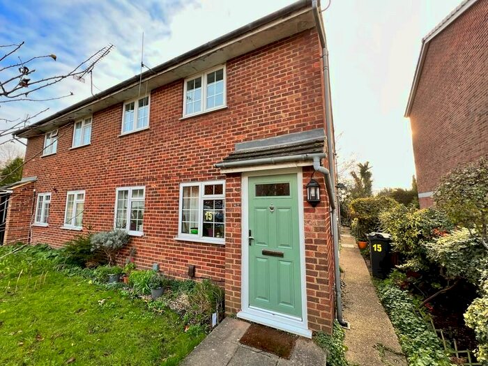 2 Bedroom Maisonette To Rent In Chapel Road, Camberley, GU15