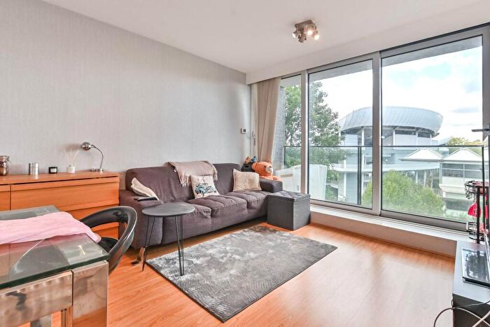 1 Bedroom Flat To Rent In St Johns Wood Road, St John's Wood, London, NW8