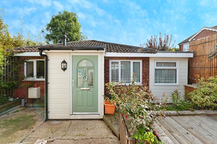 5 Bedroom Semi-Detached Bungalow For Sale In Hillside Road, Billericay, CM11