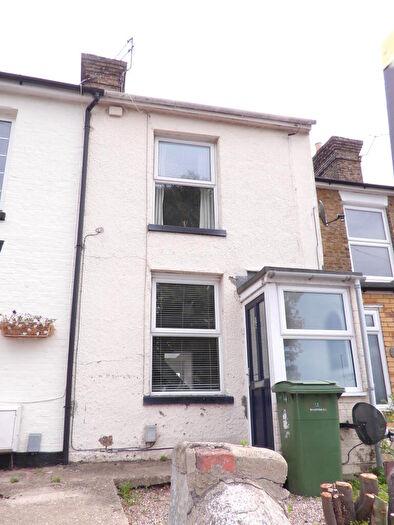 2 Bedroom End Of Terrace House To Rent In Fant Lane, Maidstone, ME16